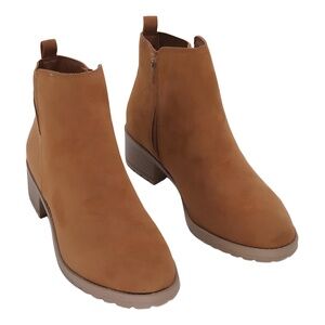 Style Co Graciee Lug Booties Round Toe Microsuede Brown Tan Size 8M
